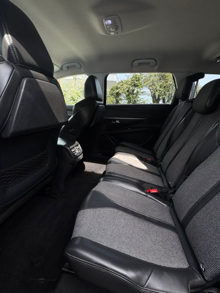 2018 Peugeot 5008 - photo 17