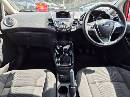 2015 Ford Fiesta - photo 17