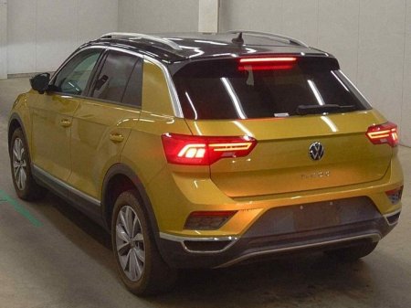 2021 Volkswagen T-Roc - photo 2