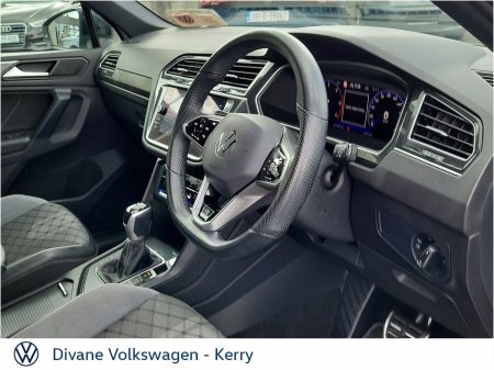 2023 Volkswagen Tiguan - photo 2