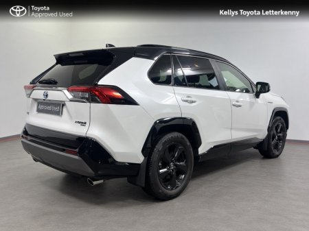2019 Toyota RAV4 - photo 2