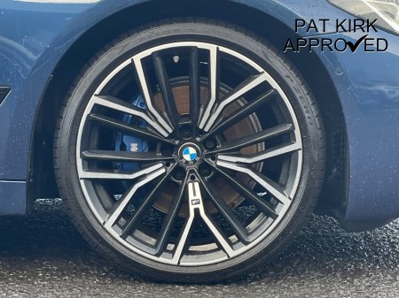 2022 BMW 5-Series - photo 9
