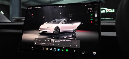 2025 Tesla Model 3 - photo 22