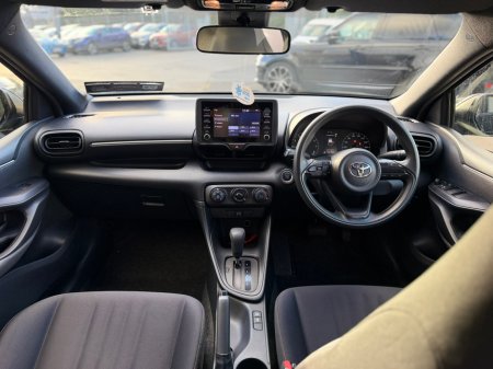2022 Toyota Yaris - photo 3