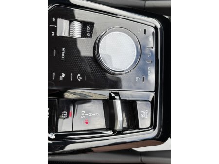 2025 BMW 5-Series - photo 15