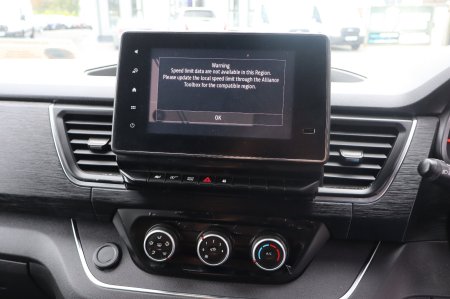 2022 Renault Trafic - photo 9