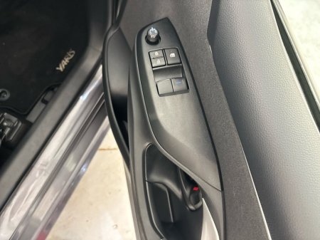 2023 Toyota Yaris - photo 12