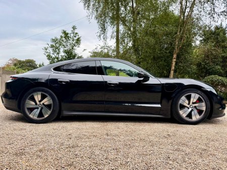 2023 Porsche Taycan - photo 3