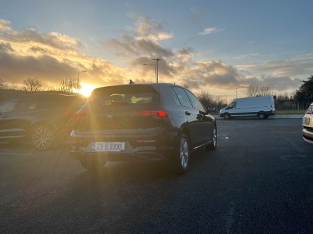 2023 Volkswagen Golf - photo 7