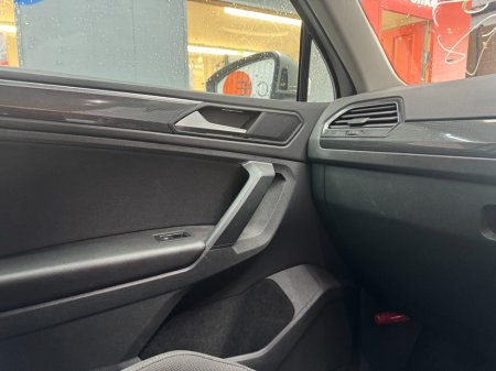 2019 Volkswagen Tiguan - photo 16