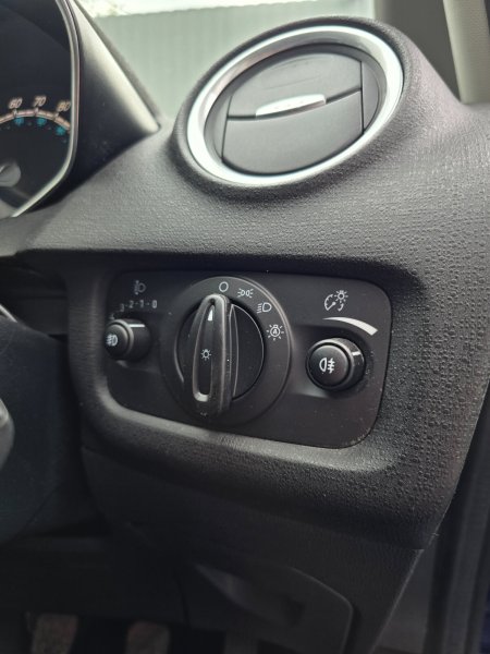 2015 Ford Fiesta - photo 18