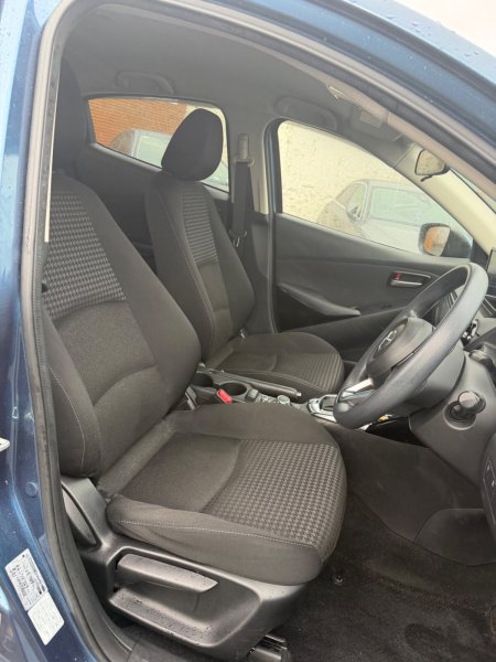 2017 Mazda Demio - photo 7
