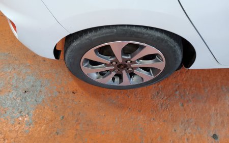 2020 Ford Fiesta - photo 11