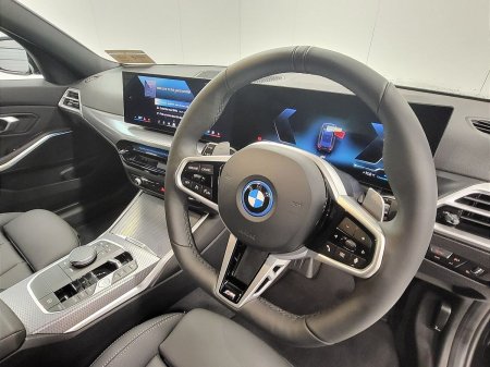 2026 BMW 3-Series - photo 6