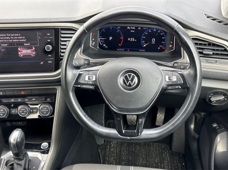 2021 Volkswagen T-Roc - photo 3