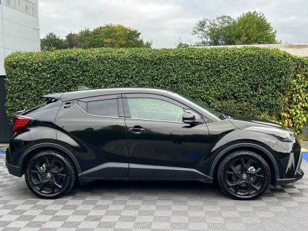 2023 Toyota C-HR - photo 2