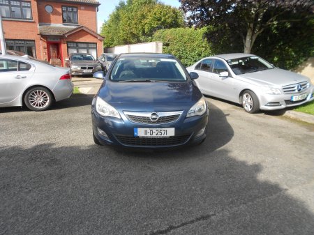 2011 Opel Astra - photo 4