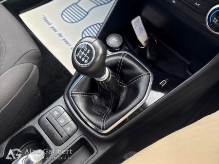 2020 Ford Fiesta - photo 13