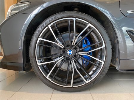 2023 BMW 5-Series - photo 6