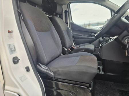 2016 Nissan NV200 - photo 7