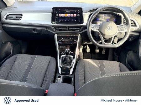 2023 Volkswagen T-Roc - photo 2