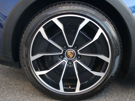 2023 Porsche Taycan - photo 11