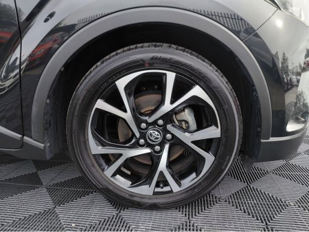 2018 Toyota C-HR - photo 2