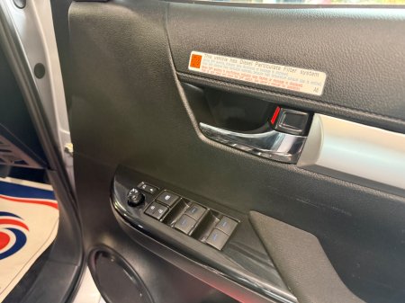 2025 Toyota Hilux - photo 13