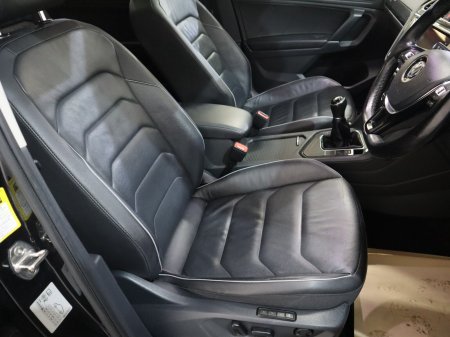 2020 Volkswagen Tiguan - photo 24