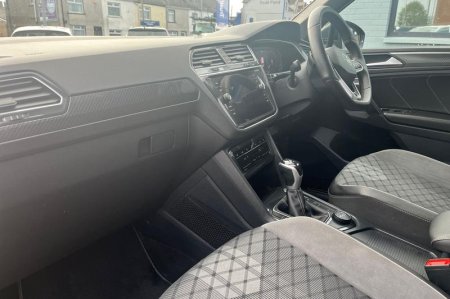 2020 Volkswagen Tiguan - photo 18