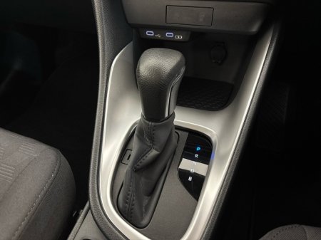 2024 Toyota Yaris - photo 17