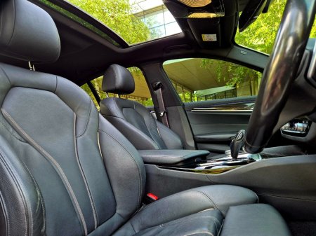 2022 BMW 5-Series - photo 12