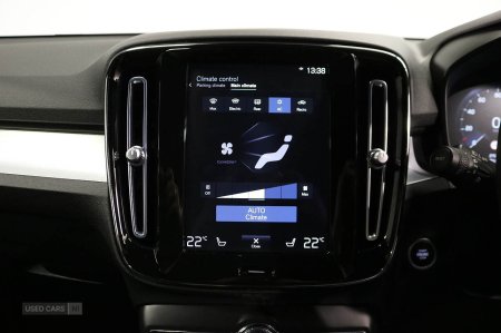 2023 Volvo XC40 - photo 30
