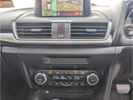 2019 Mazda Axela - photo 16