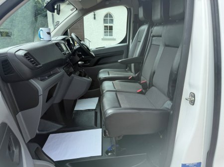 2020 Vauxhall Vivaro - photo 15