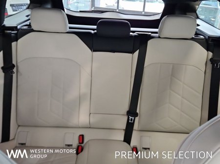 2025 BMW 5-Series - photo 25