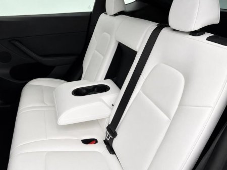 2024 Tesla Model Y - photo 6