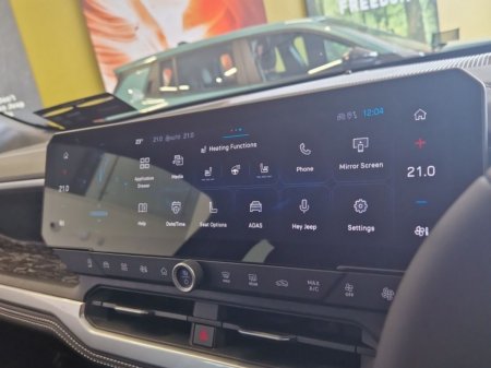 2027 Jeep Compass - photo 17