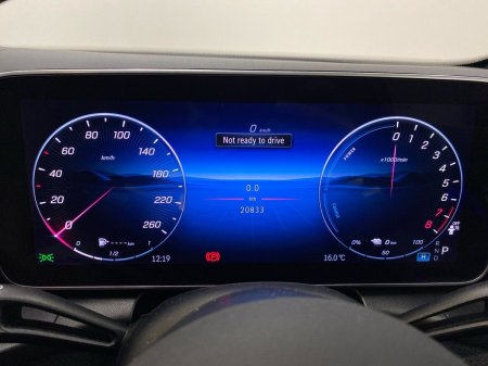 2025 Mercedes-Benz GLC - photo 9