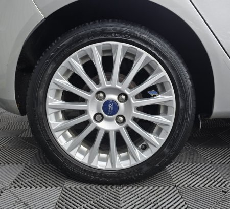 2015 Ford Fiesta - photo 9
