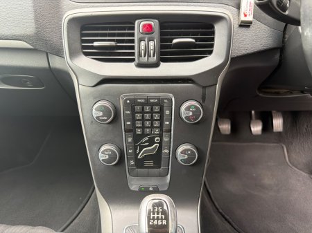 2016 Volvo V40 - photo 20