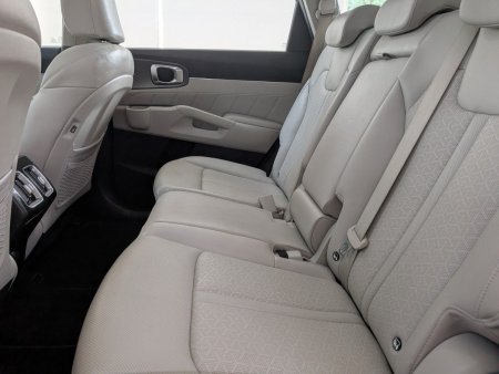 2023 Kia Sorento - photo 7