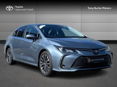 2024 Toyota Corolla Saloon - LUNASPORT Edition - 1.8 Hybrid - Automatic - Tax EUR 180 - NCT 2028 // Remote Central Locki