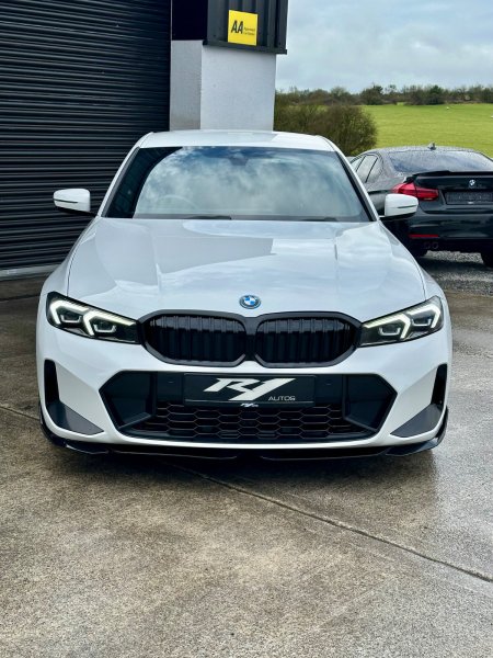 2022 BMW 3-Series - photo 13