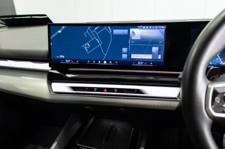 2024 BMW i5 - photo 17