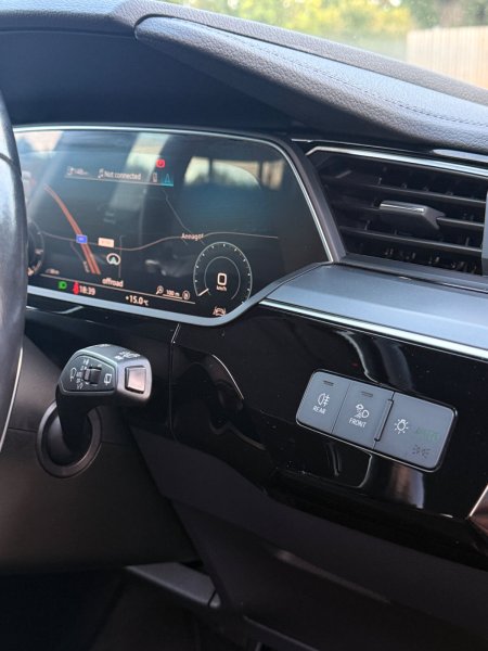 2020 Audi e-tron - photo 31