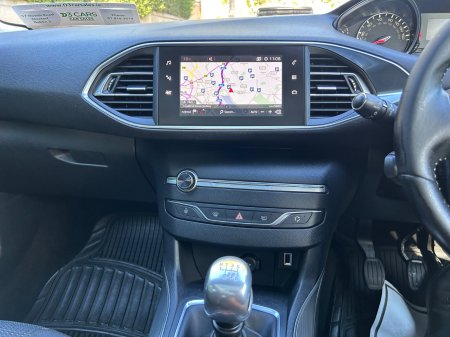 2017 Peugeot 308 - photo 13