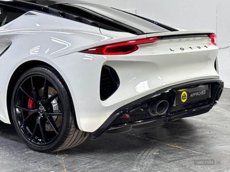 2025 Lotus Emira - photo 43