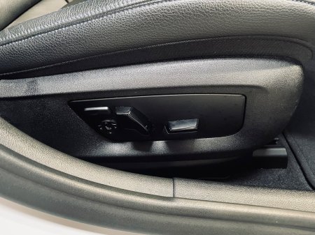 2022 BMW 5-Series - photo 22