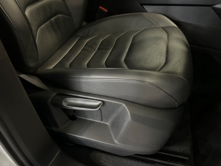 2019 Volkswagen Touareg - photo 18